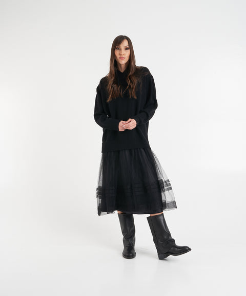 Abito con cappuccio e gonna in tulle