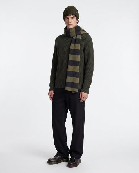 Pullover aus reiner Wolle