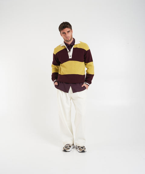 Maglione a righe con colletto polo